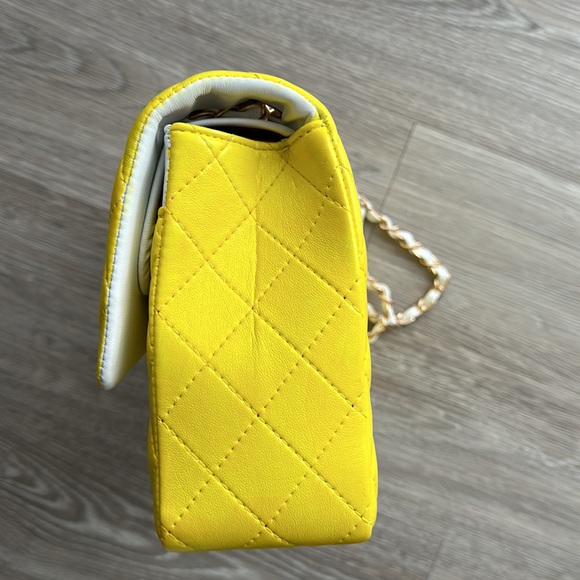 Yellow quilted leather bag - Picture 2 of 12
